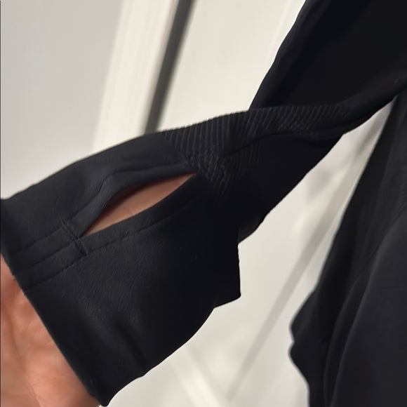 Sweaty Betty Black Long Sleeve hooded Athletic Top - Picture 5 of 6